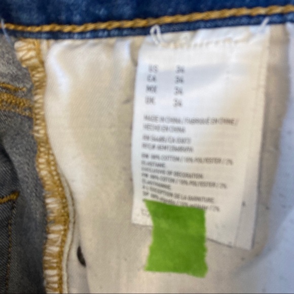 American Eagle Joey’s denim cutoffs extreme flex - Picture 6 of 6